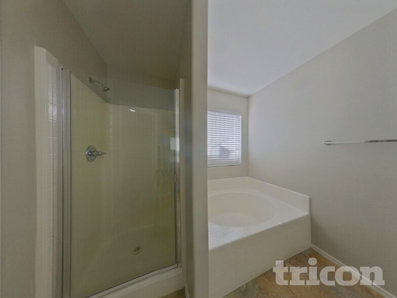 Building Photo - 35770 W Velazquez Dr