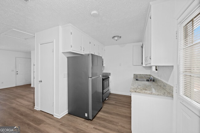 Building Photo - 1012 Davis St