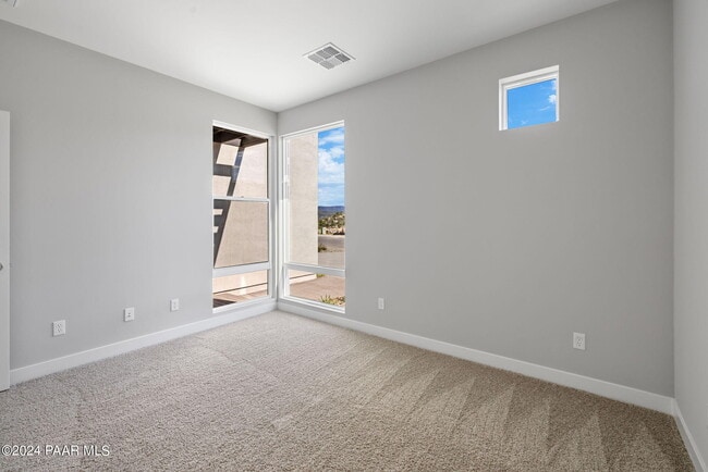 Building Photo - 1345 Rockwood Dr