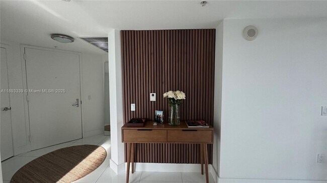 Building Photo - 41 SE 5th St