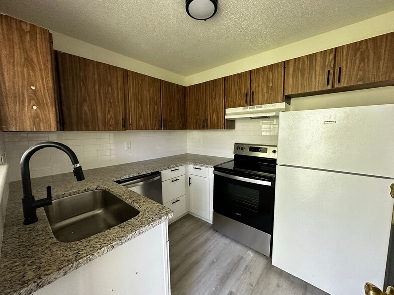 Building Photo - 2845 Dayton Blvd