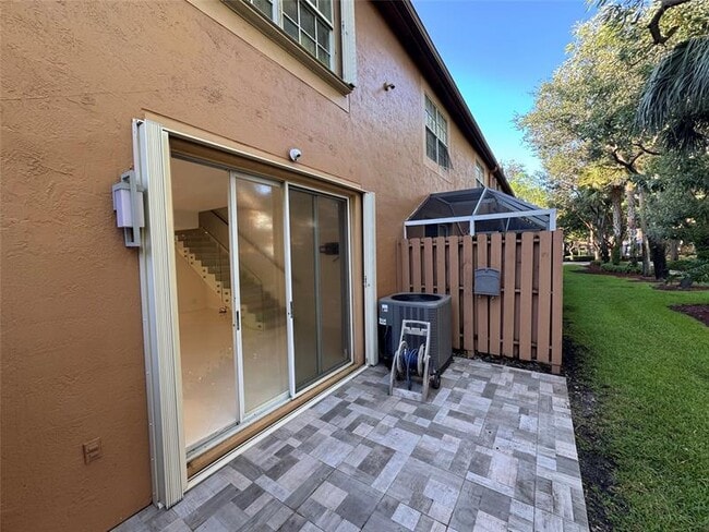 Building Photo - 1549 Barcelona Way