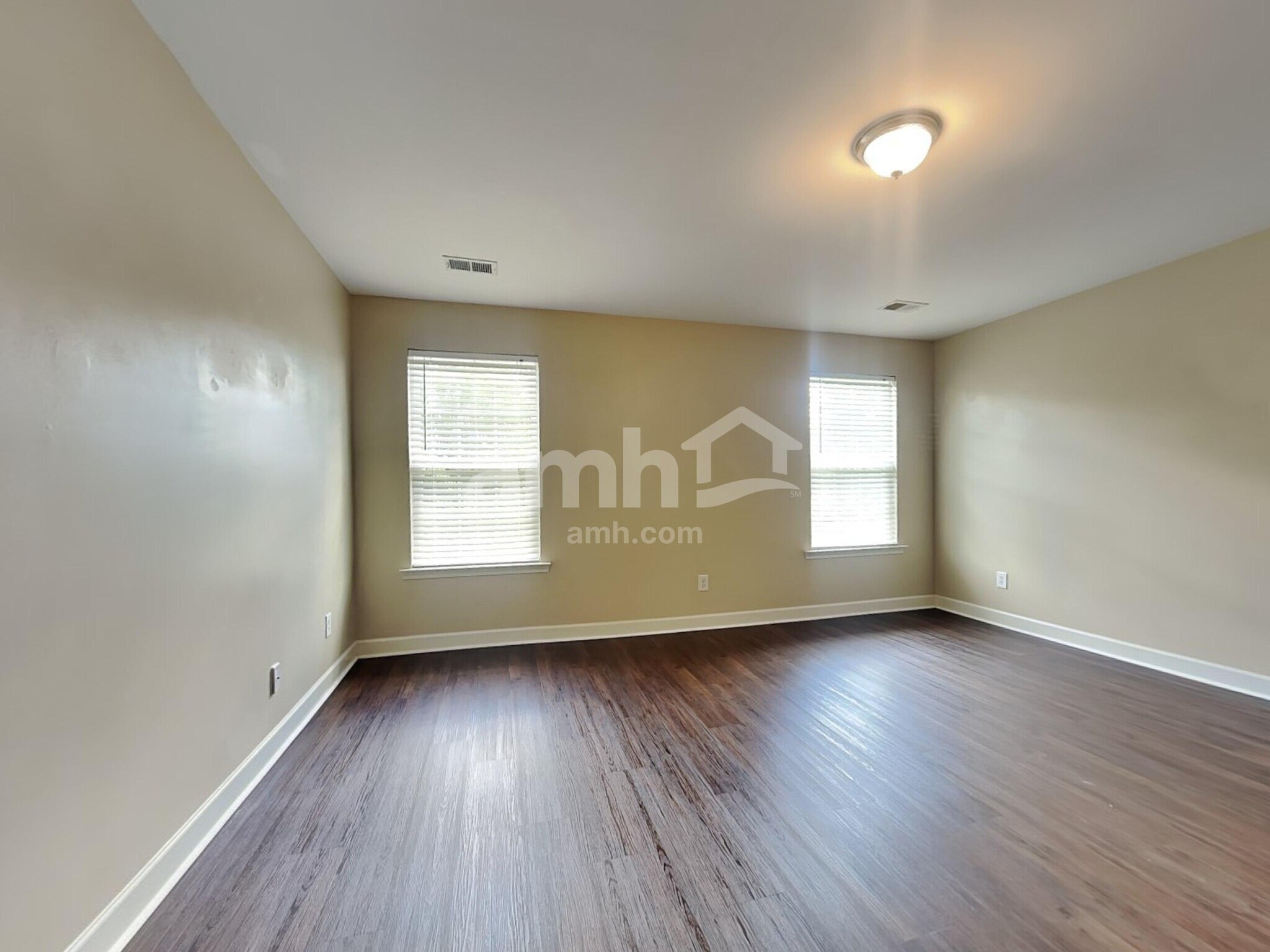 Building Photo - 3048 Adventure Way