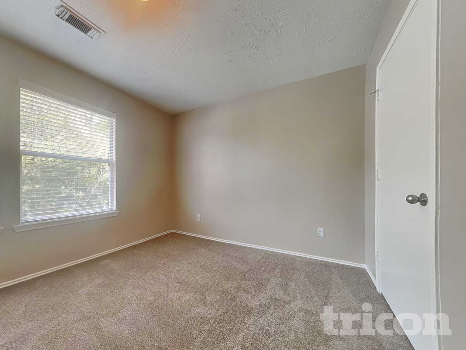 Building Photo - 16783 Fallen Timbers Dr