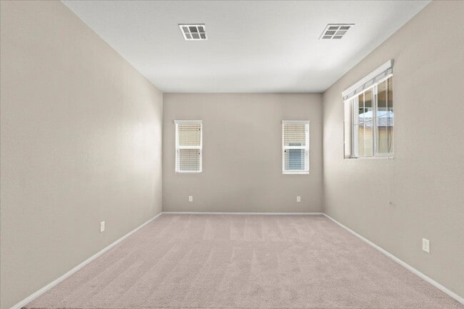 Building Photo - North Las Vegas Beauty – Roomy, Stylish, a...