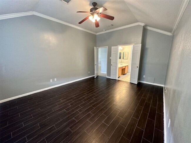 Building Photo - 4542 Reams Ln