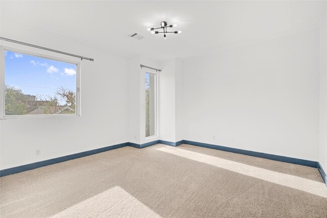 Building Photo - 3910 Austin St