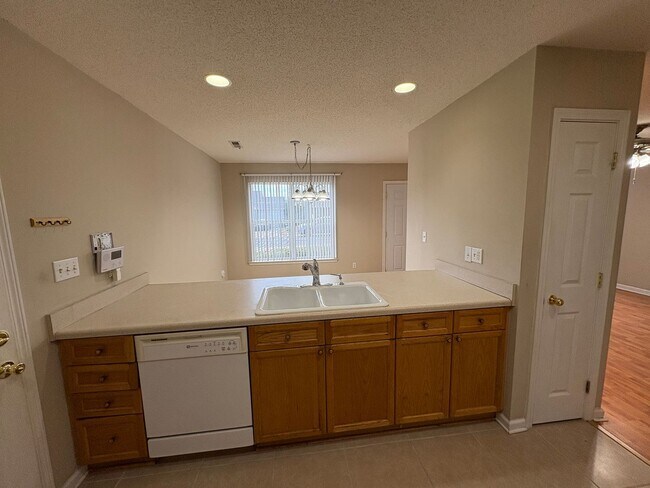 Building Photo - For Rent