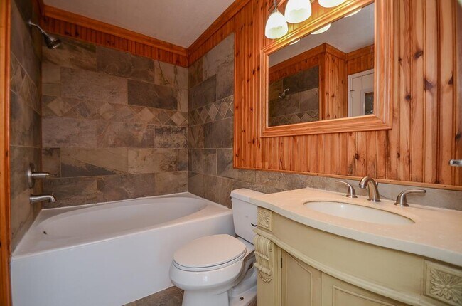 Building Photo - 2930 Grants Lake Blvd