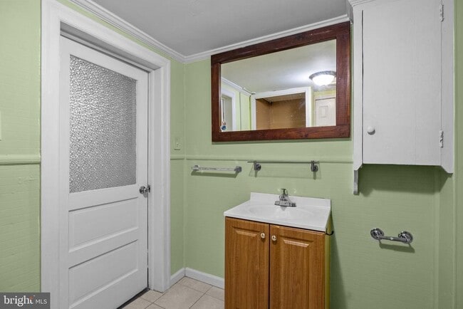 Building Photo - 505 Delaware Ave