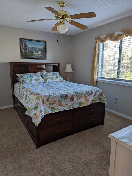 Building Photo - 1460 Blue Tree Ct