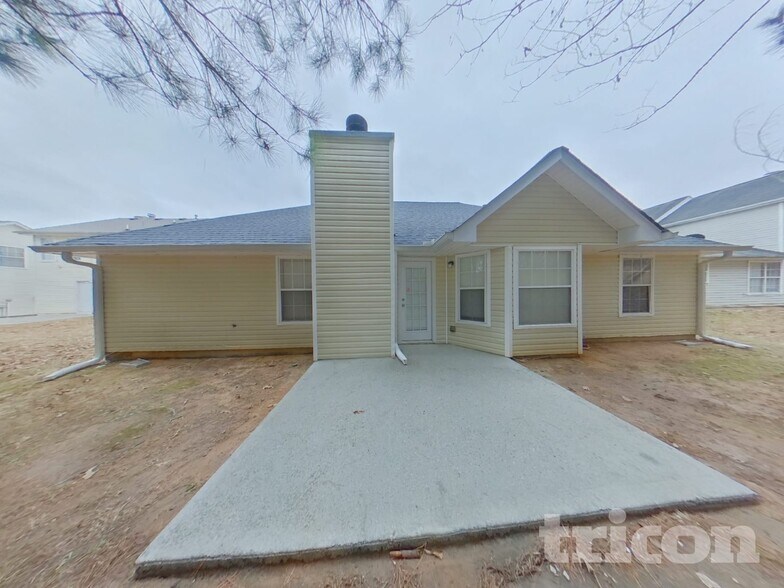 Building Photo - 5515 Sapphire Cir