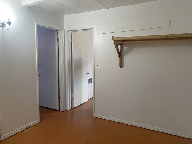 Building Photo - 536 US-97 ALT