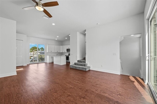 Building Photo - 5728 Biscayne Ct