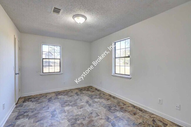 Building Photo - 4120 Elizabeth Ct