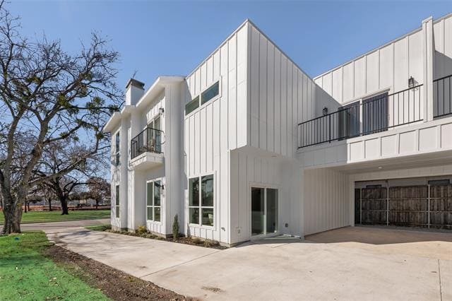 Building Photo - 312 S Glasgow Dr