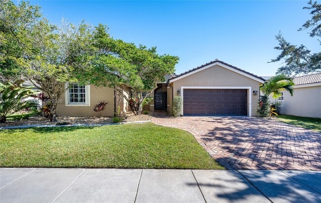 Building Photo - 405 SW 198th Terrace