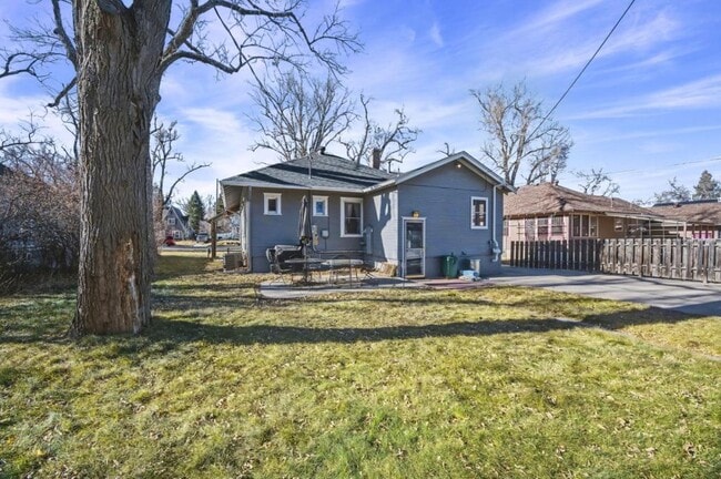 Building Photo - 1846 12th Ave