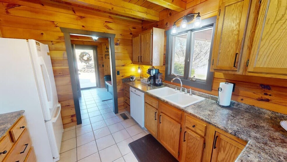 Building Photo - 82 Tuckaway Ridge