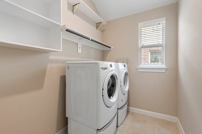 Building Photo - 18115 Westward Dale Dr