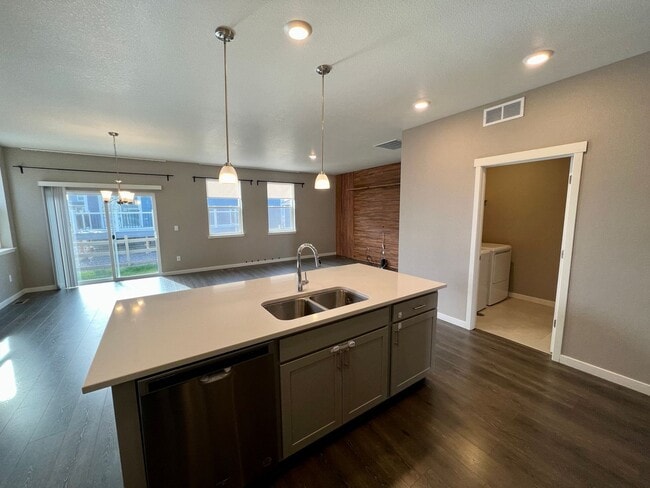 Building Photo - 6130 B Street Rd