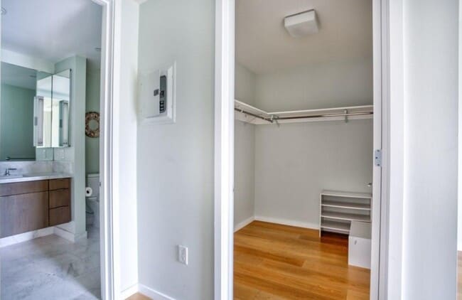 Building Photo - 1705-1725 Ocean Ave