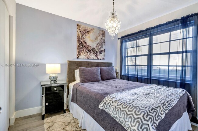 Building Photo - 2600 Collins Ave