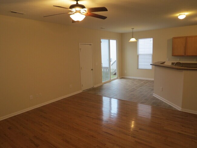 Building Photo - 5682 Alliance Way