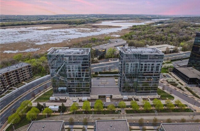 Building Photo - Gorgeous "Reflections" Condo w/ Panoramic Views, Light Rail Station, walk to Mall of America!