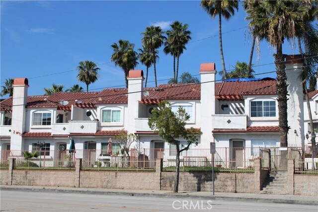 Building Photo - 260 E Beverly Blvd