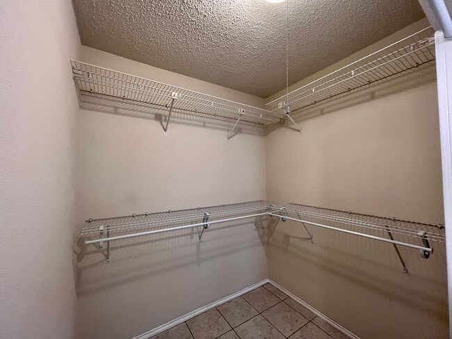 Building Photo - 6223 Avery Island Ave