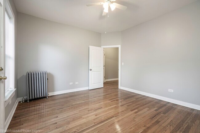 Building Photo - 1169 E 54th St
