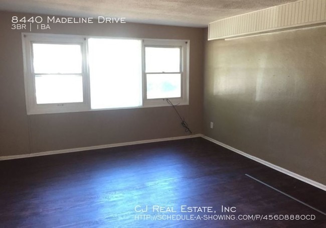 Building Photo - 8440 Madeline Dr