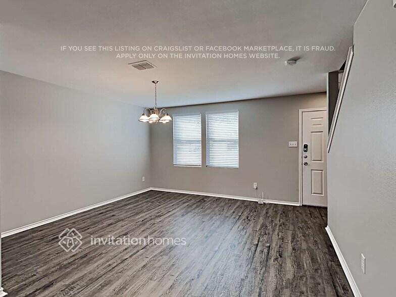 Building Photo - 1230 Sullivan Dr