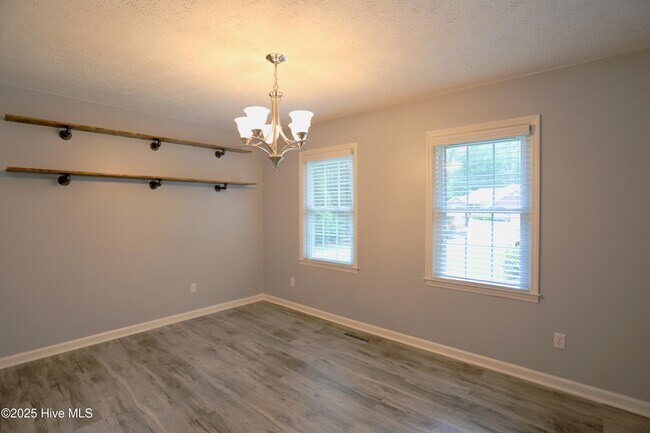 Building Photo - 202 Haldane Dr