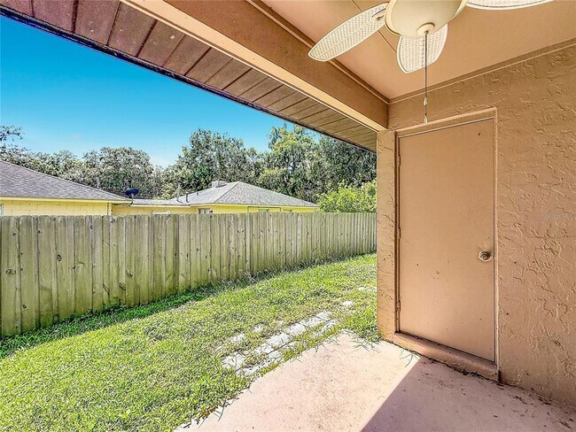Building Photo - 4050 SE 20th Ct