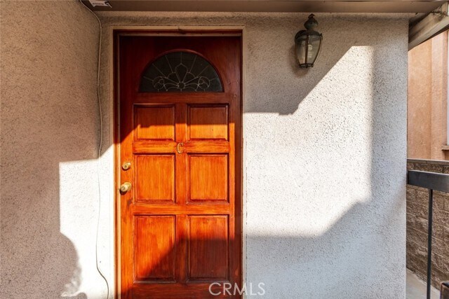 Building Photo - 514 N Isabel St