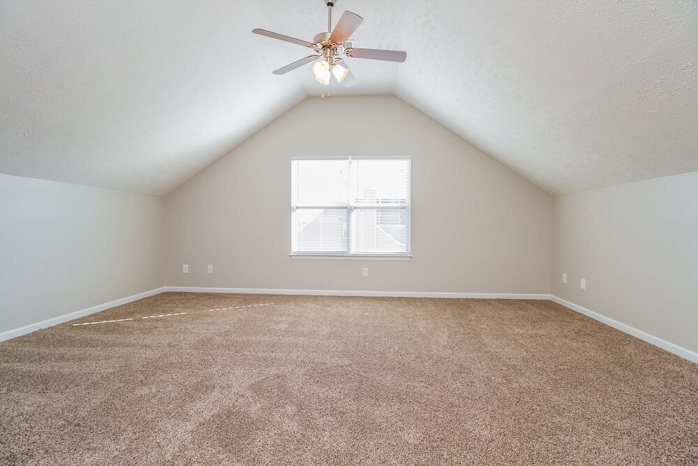 Building Photo - 327 Sarava Ln
