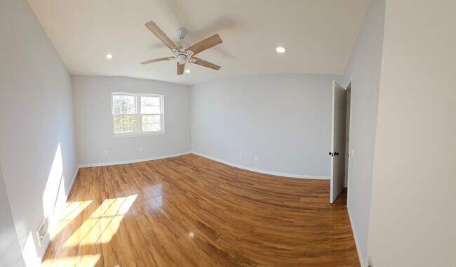 Main Bedroom - 20 Franklin Ln