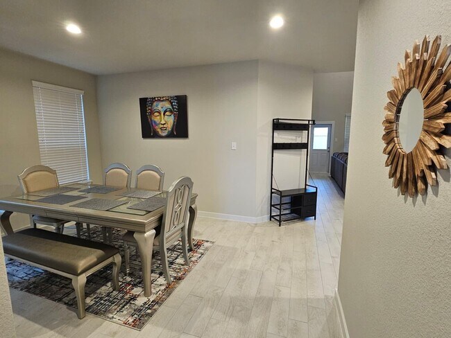 Building Photo - 5639 Silverleaf Oak Ln