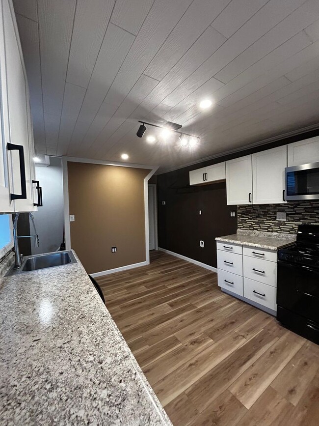 Building Photo - Beautifully Updated 2-Bedroom Home in the Heart of Scranton – $1,250/Month