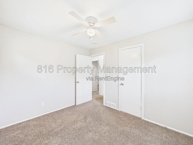 Building Photo - 8511 Crystal Ave