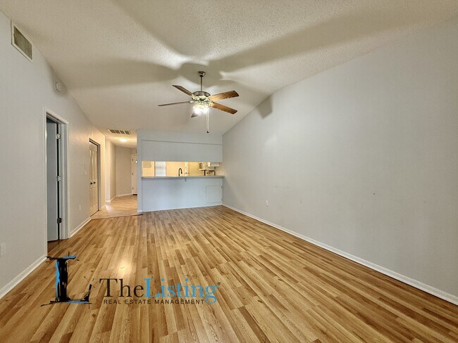Building Photo - 2131 Ridge Rd