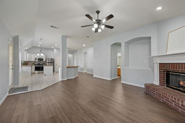 Building Photo - 3605 Villanova Dr