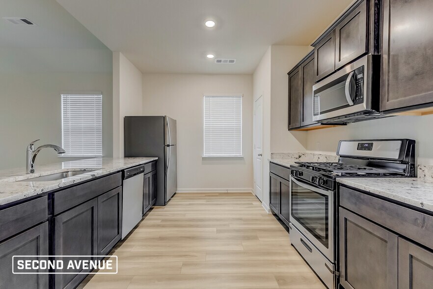 Building Photo - 9616 Sierra Grande Dr