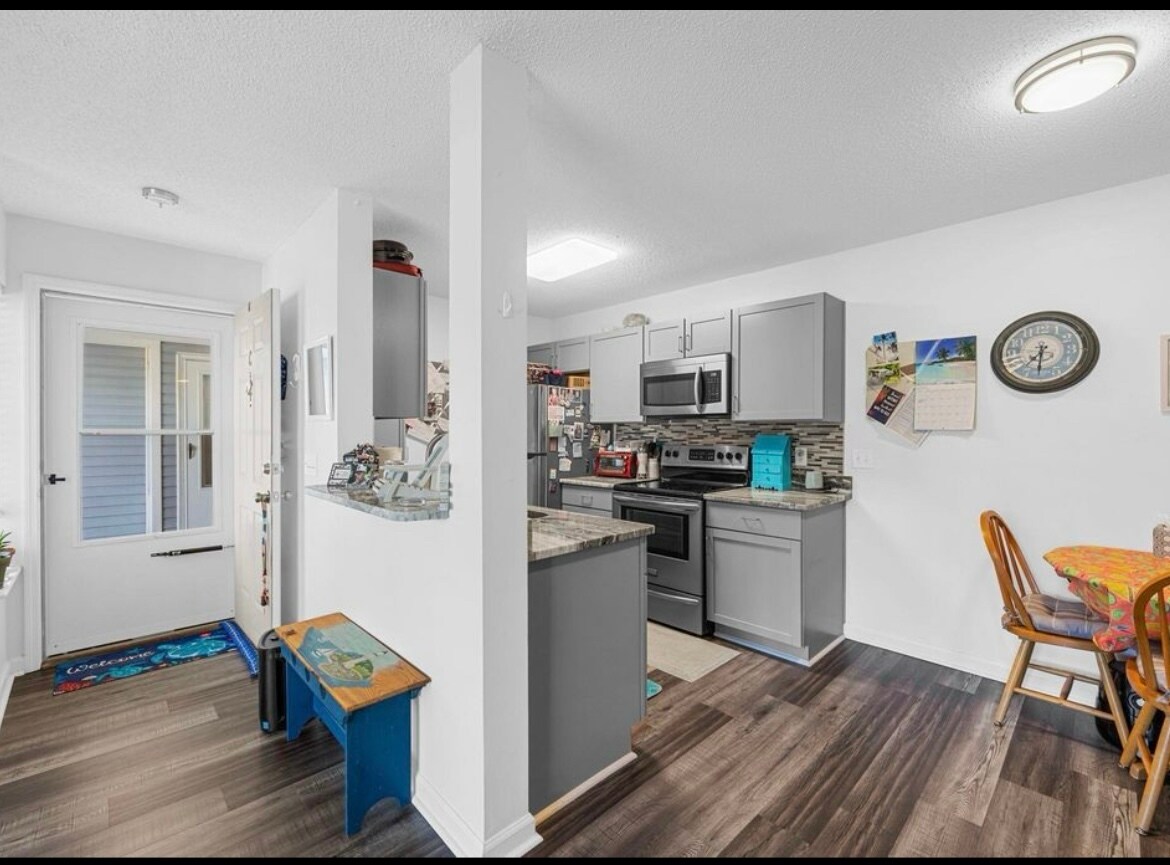 Building Photo - 8775 Chandler Dr