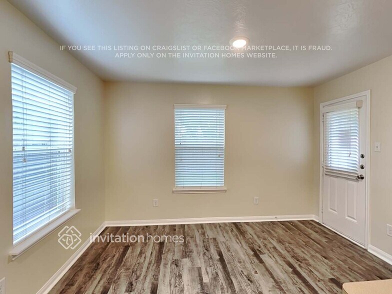 Building Photo - 8670 Chaletford Dr