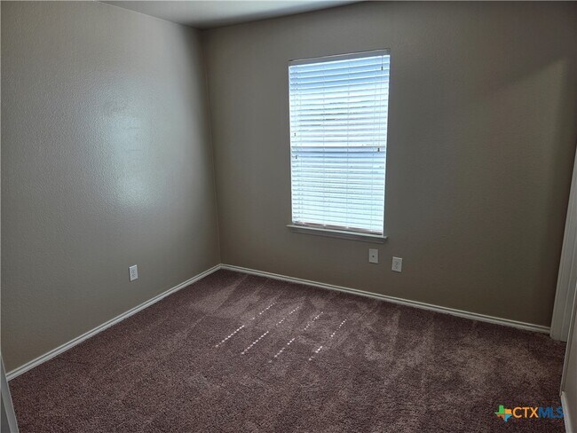 Building Photo - 124 Durant Dr