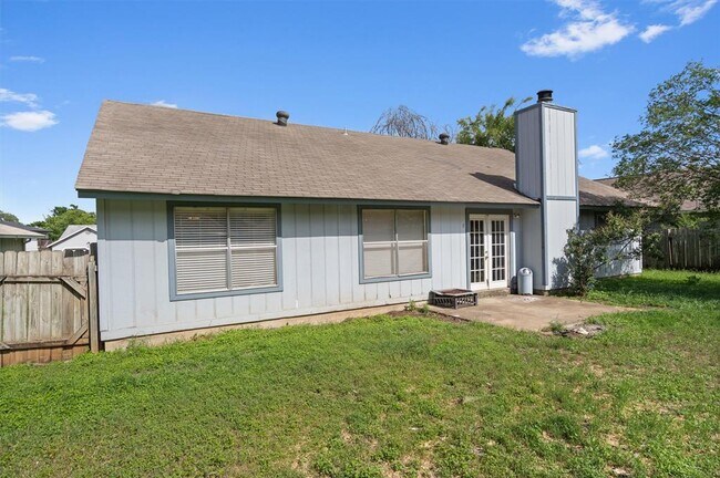 Building Photo - 11614 Tanglebriar Trail