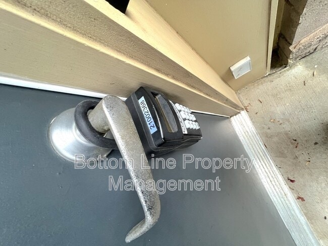 Building Photo - 738 Garden District Dr